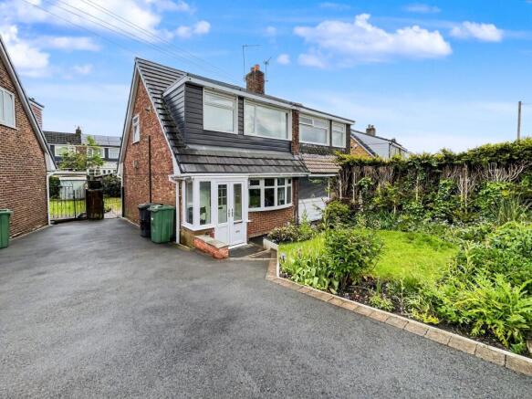 3 bed property, in Lily Hill Street, £245,000