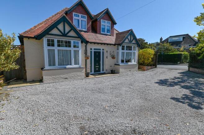 5 bed property, in London Road, £650,000