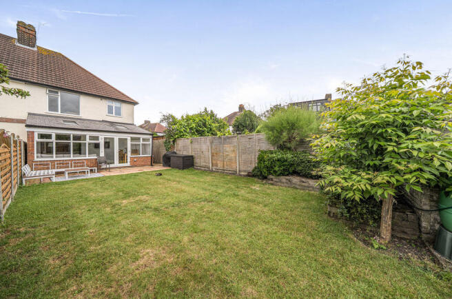 3 bed property, in Cedric Road, £600,000
