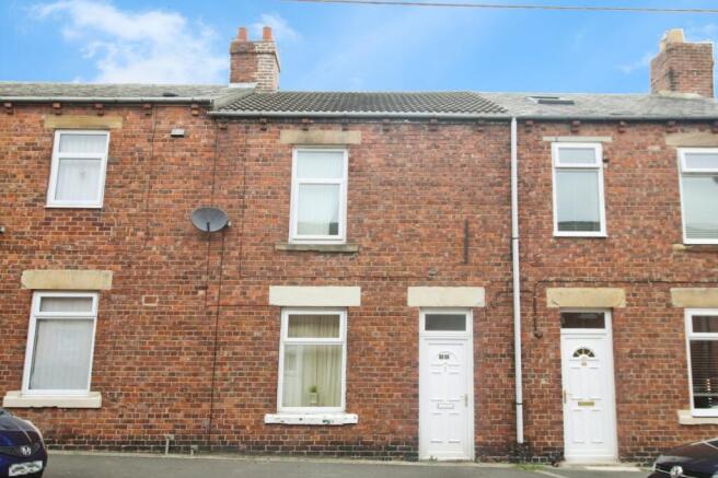 2 bed property, in Elm Street, £48,000