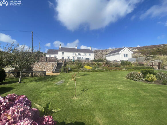 3 bed property, in Mynydd Bodafon, £575,000