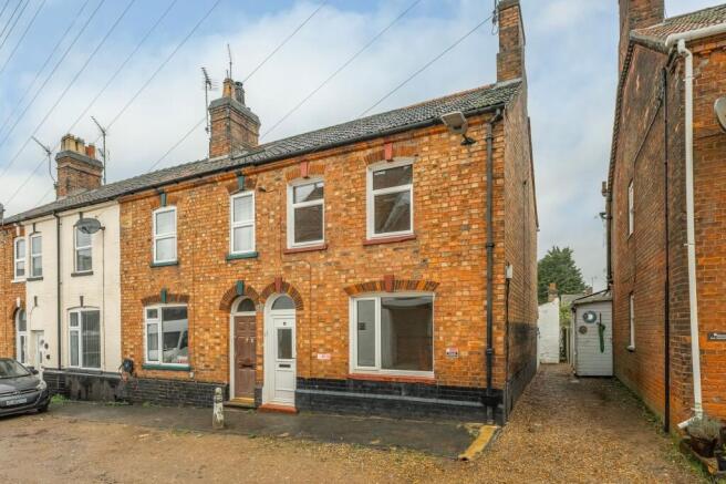 2 bed property, in Lichfield Street, £190,000