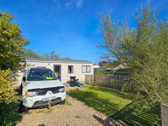Studio, in Pink Moors, £100,000