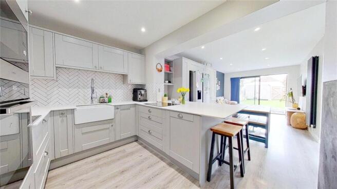 3 bed property, in Grinstead Lane, £400,000