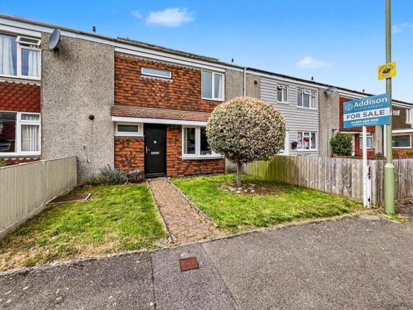 3 bed property, in Wallington Court, £254,000
