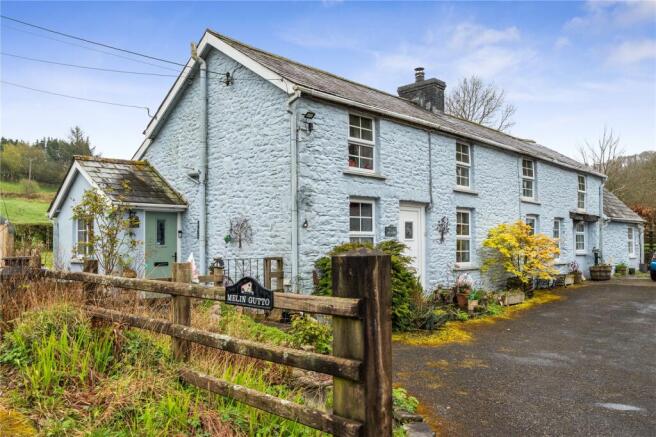 3 bed property, in Llandovery, £560,000