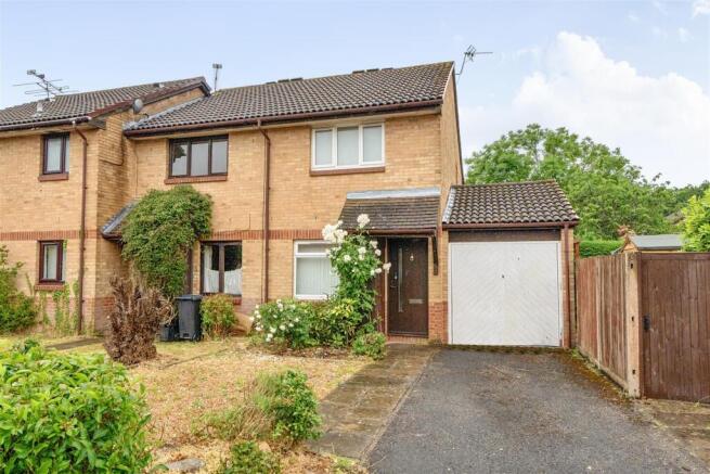 2 bed property, in Verey Close, £400,000