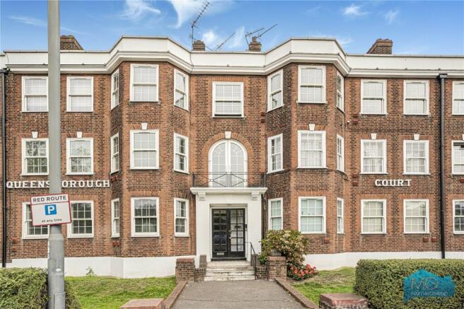 2 bed property, in North Circular Road, £300,000