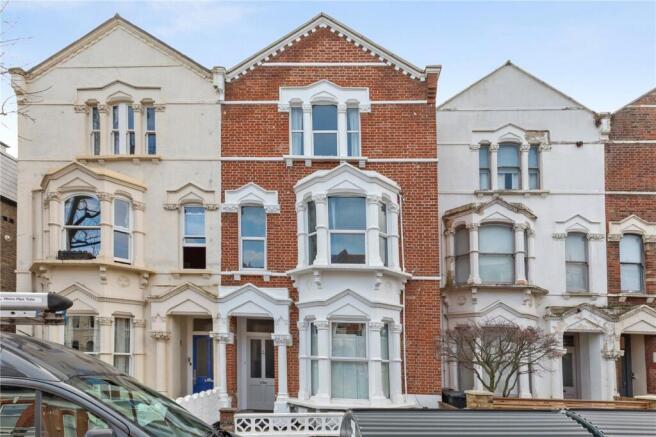 6 bed property, in Clissold Crescent, £1,900,000