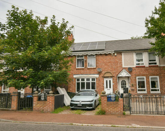 3 bed property, in Wigmore Avenue, £95,000