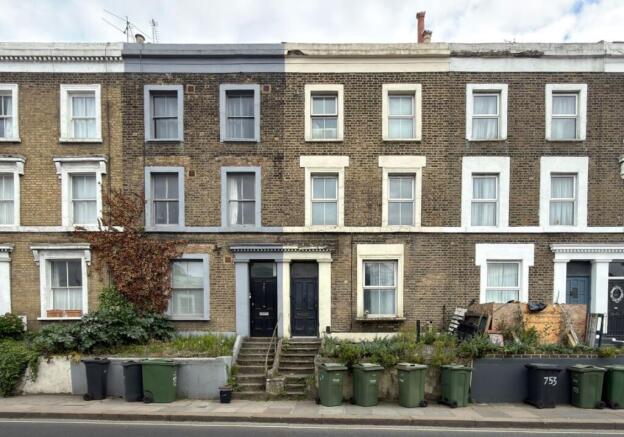 6 bed property, in 753 Wandsworth Road, £1,100,000
