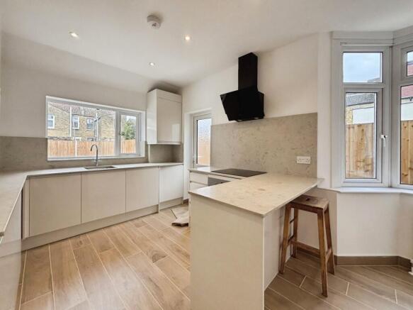 3 bed property, in Wanlip Road, £600,000
