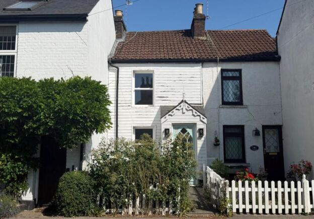 2 bed property, in 2 Jones Cottages, £265,000