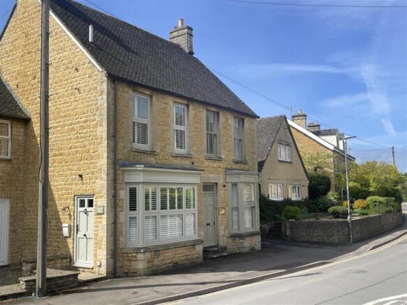 3 bed property, in Lansdowne, £465,000