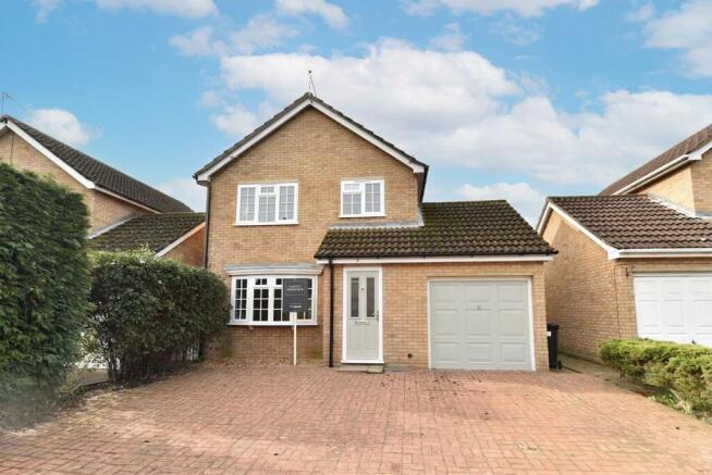 3 bed property, in Tenterleas, £425,000