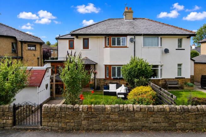 3 bed property, in Bridge End, £300,000