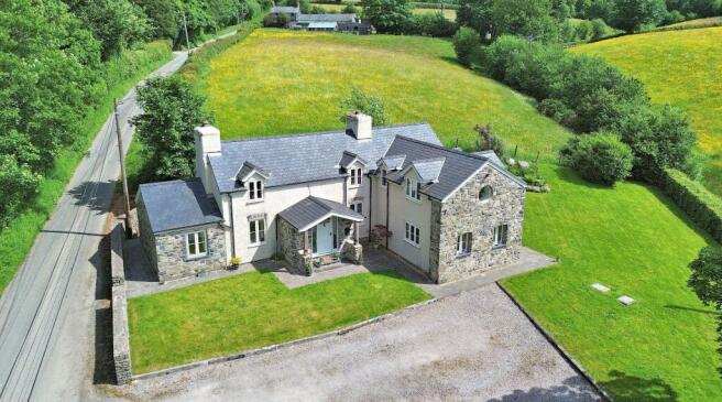 4 bed property, in Llansannan, £530,000