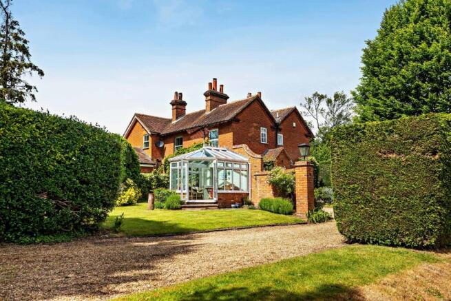 3 bed property, in Church Road, £750,000