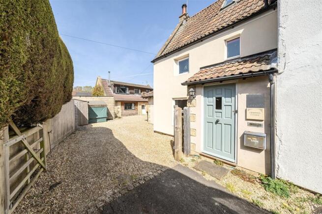 3 bed property, in Westwells, £525,000