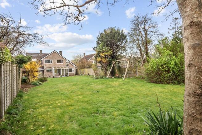 5 bed property, in Dorchester, £650,000