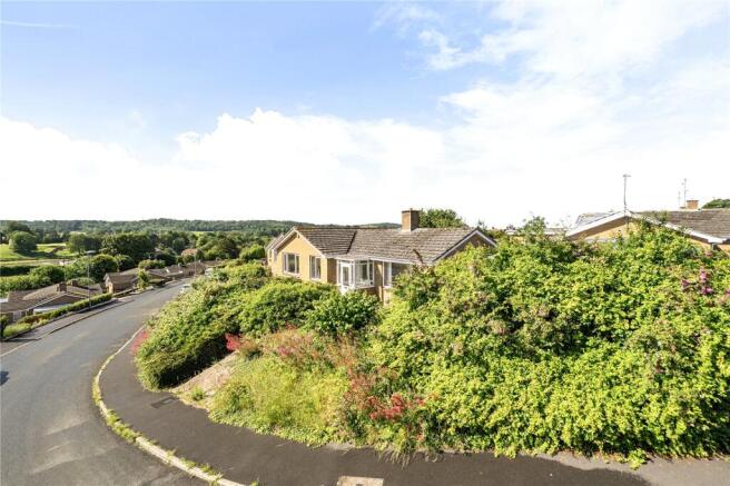 3 bed property, in Castle Road, £385,000