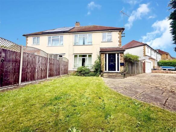 3 bed property, in Farm Road, £435,000