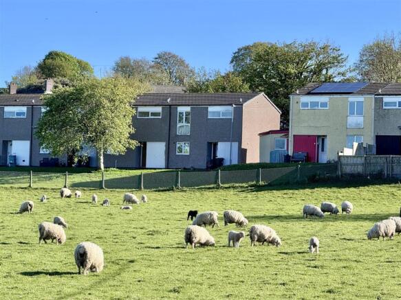 3 bed property, in Ffynnon Nefydd, £129,950