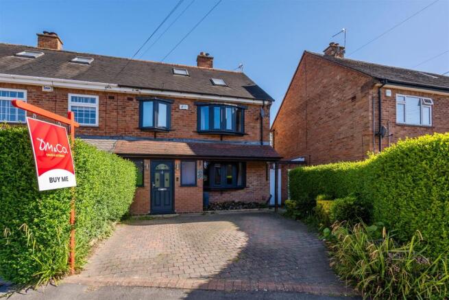 4 bed property, in Packwood Close, £525,000