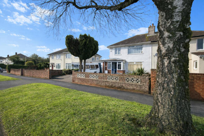 3 bed property, in Bourne Road, £255,000