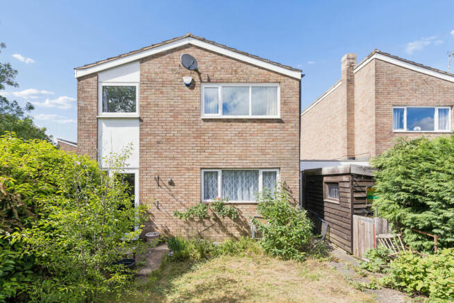 4 bed property, in Ascot Crescent, £340,000