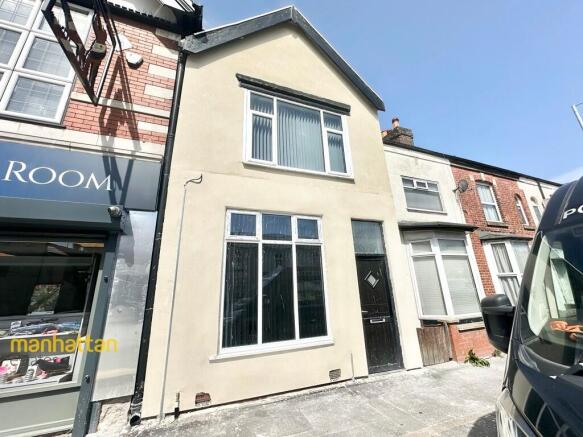 2 bed property, in Halliwell Road, £230,000