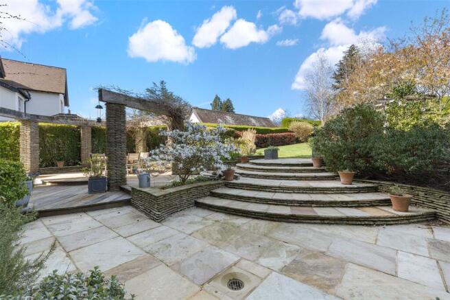 4 bed property, in Park Lane, £1,695,000