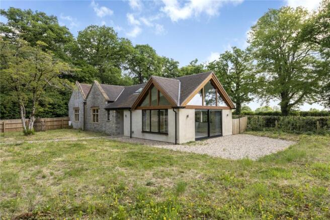 3 bed property, in Leweston Road, £500,000
