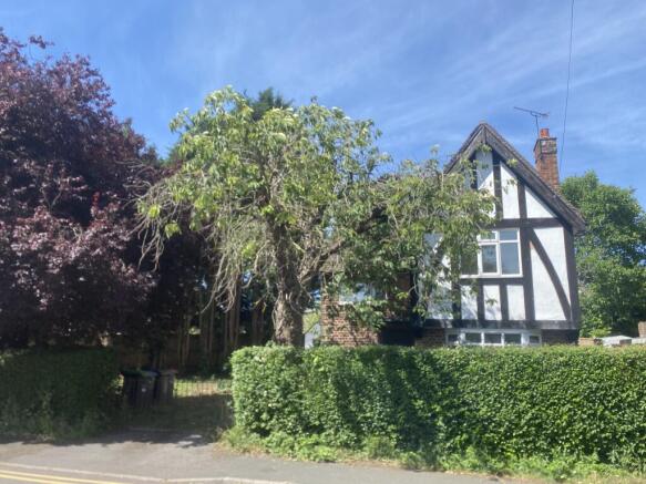 3 bed property, in 1 Thoresby Dale, £220,000
