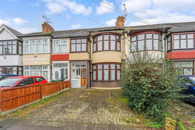 4 bed property, in Coningsby Gardens, £700,000