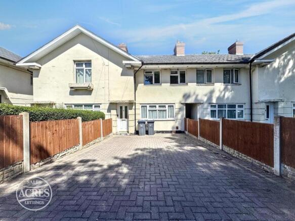 3 bed property, in Hurlingham Road, £210,000