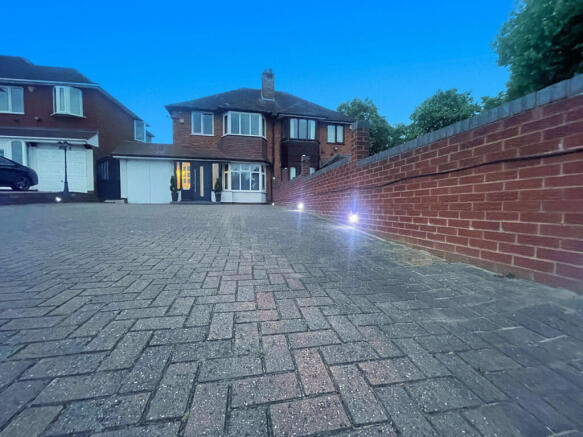 4 bed property, in Walsall Road, £385,000