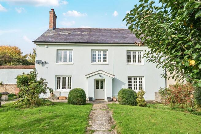 4 bed property, in Winterborne Houghton, £650,000