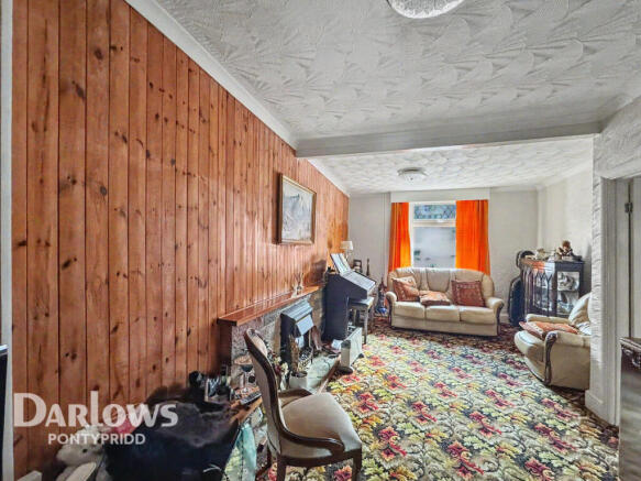 2 bed property, in Mary Street, £110,000