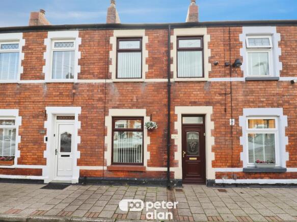 2 bed property, in Spring Gardens Place, £170,000