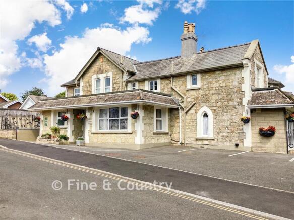 17 bed property, in Highfield Road, £1,195,000