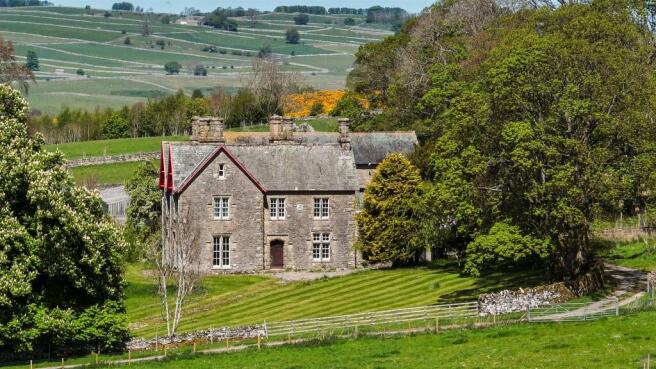 6 bed property, in Grange House, £1,100,000