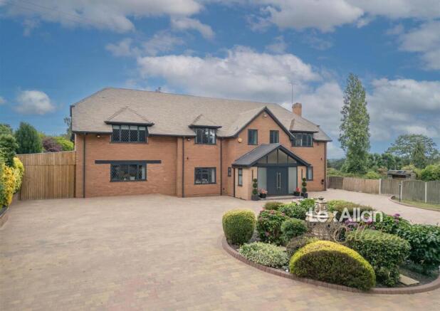 5 bed property, in Sugar Loaf Lane, £1,950,000