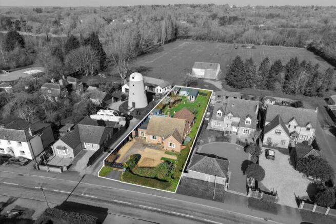 4 bed property, in Hemingford Grey, £595,000