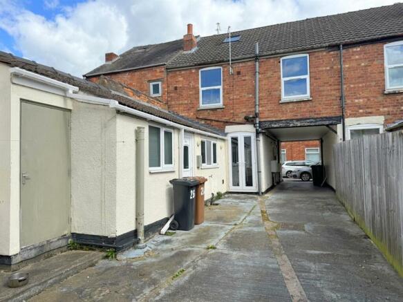 6 bed property, in 26, £415,000