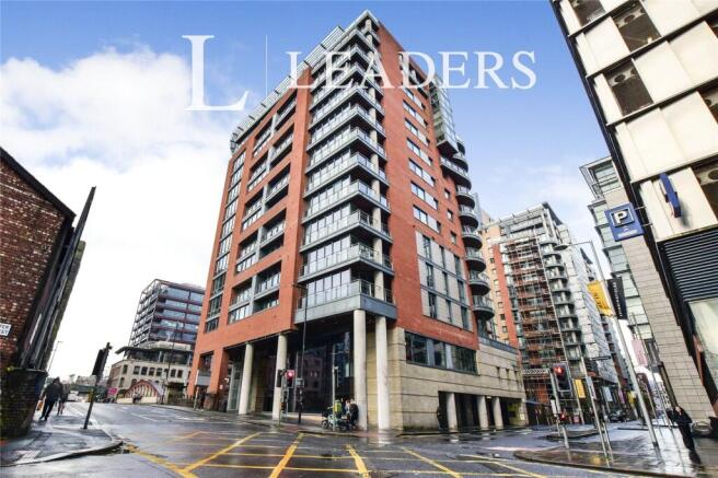 1 bed property, in Leftbank, £160,000