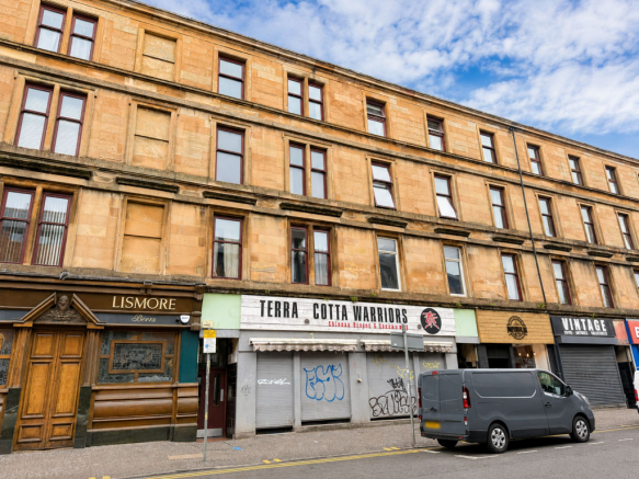1 bed property, in Dumbarton Road, £80,000