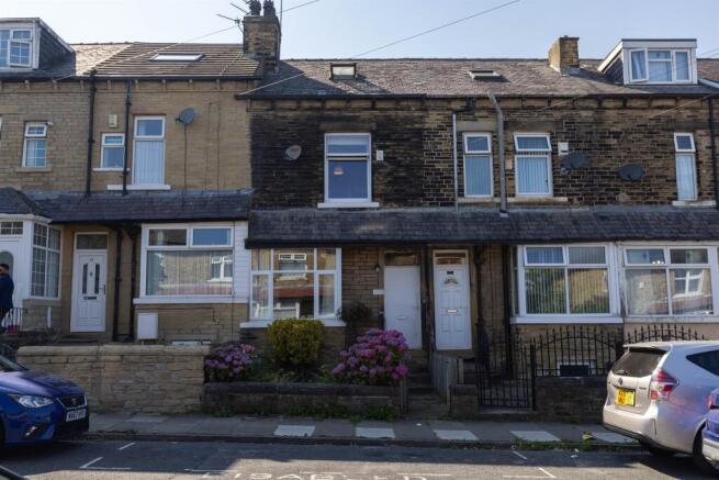 3 bed property, in Hastings Avenue, £150,000
