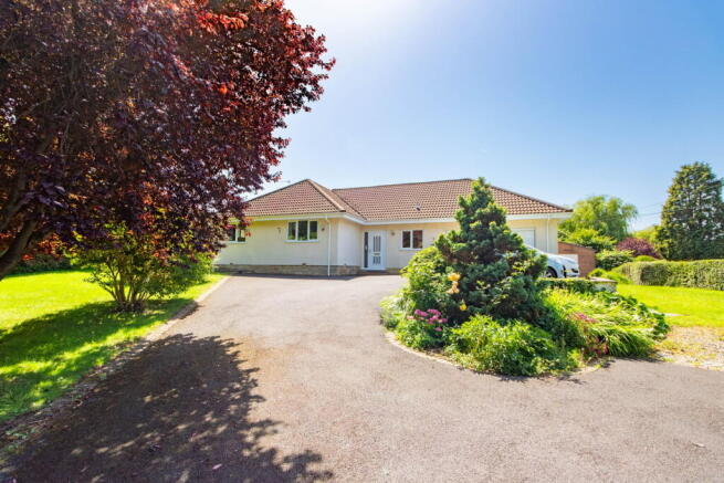 3 bed property, in Wolvershill Road, £625,000