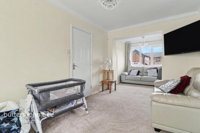 3 bed property, in Dovecote Place, £230,000